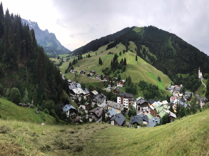 Others 5, Chalet in Dienten with Ski-In Access & Sauna, Zell am See