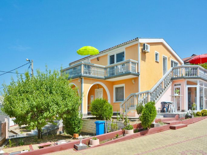 4, Apartment in Croatia near the Adriatic Coast, Senj