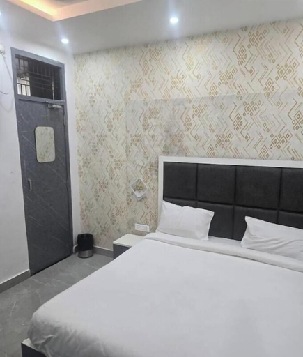 Room 4, Kashi Ganga Inn, Varanasi