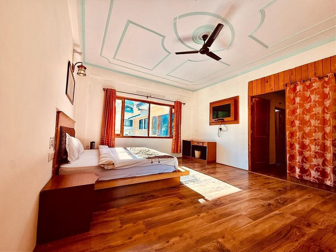 Room 2, The Manrals Resort, Kullu