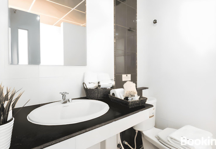 Bathroom 5, Baron Residence Bangkok, Bang Kapi