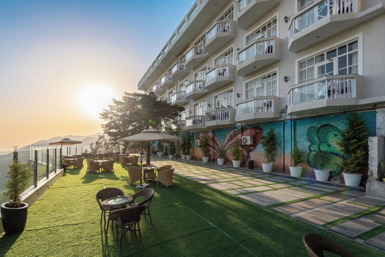 Outdoor dining 5, DLS HIGHLAND RESORT & SPA MUSSOORIE, Dehradun