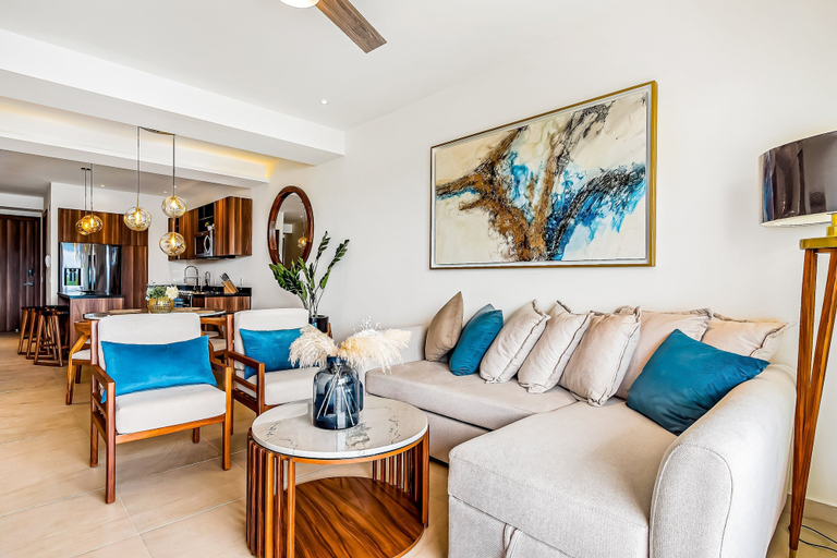 Living area 5, Mountain-view Apartment Near Beach With Balcony, Rooftop Pool, Gym, & Ping-pong, Compostela