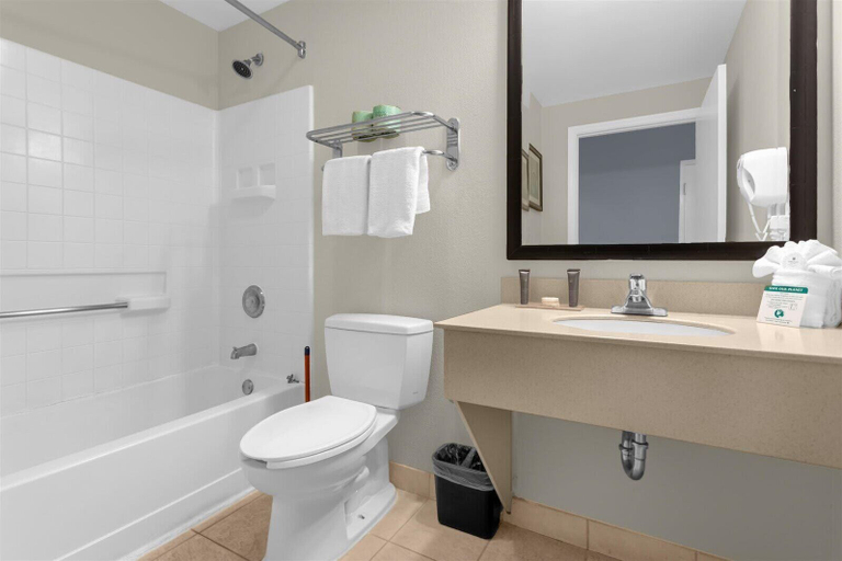 Interior 4, Chic Studio Near Disney & Universal Studios, Orange