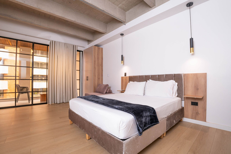 Room 2, Opera 204 in Medell n, Medellín
