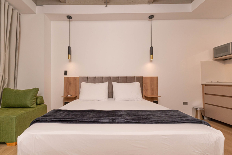 Room 5, Opera 201 in Medell n, Medellín