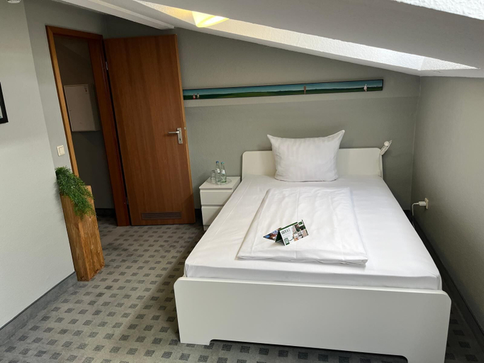 Bedroom 4, Hotel Dampfmühle, Wesel