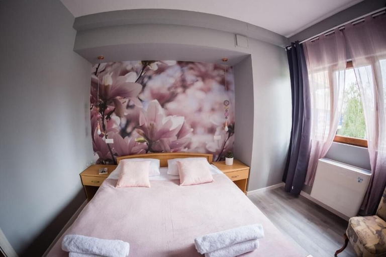 Room 3, Green Town Apartments, Sombor