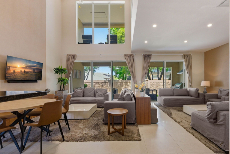 Interior detail 3, Chic 3BR Retreat, Patio With Bbq, all Suites, Osceola