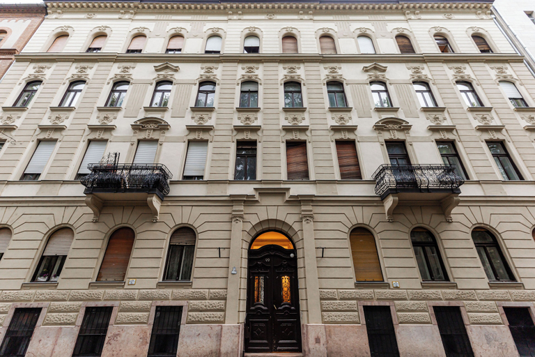 Exterior, Three Studios Collection, Budapesti