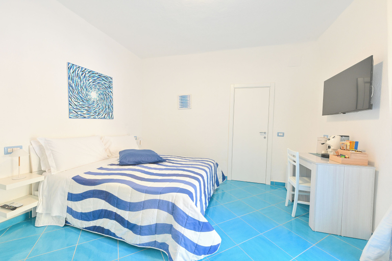 Bedroom 3, Chiaia Di Rose Rooms & Apartment, Napoli