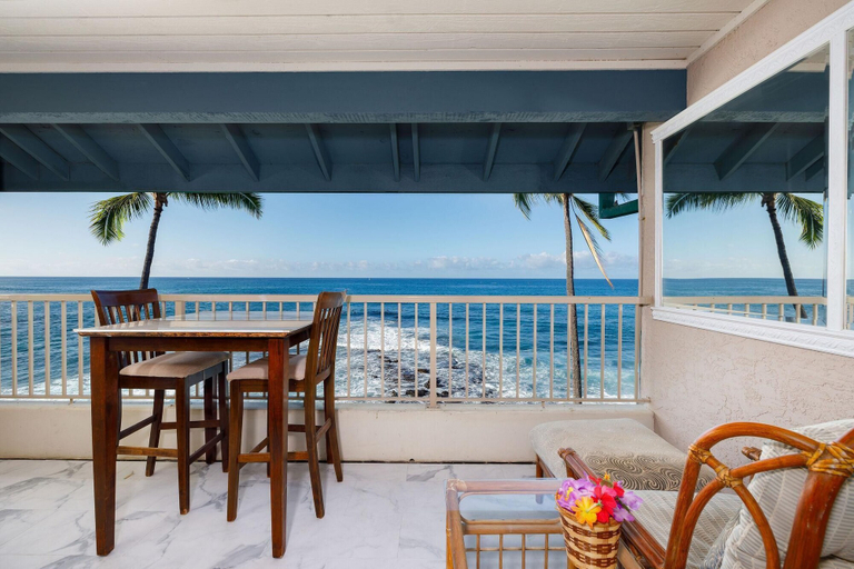 Outdoor dining 2, Kona Reef A-34, Hawaii