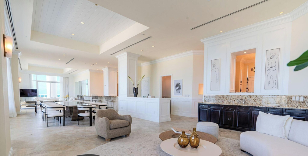 Living area 4, Tresor 2-3701, Miami-Dade