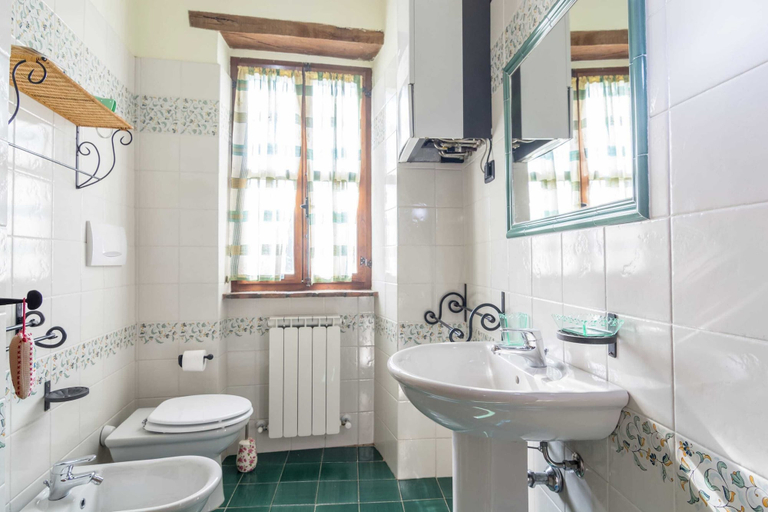 Bathroom 4, Apartment in Todi with Pool and Garden, Perugia