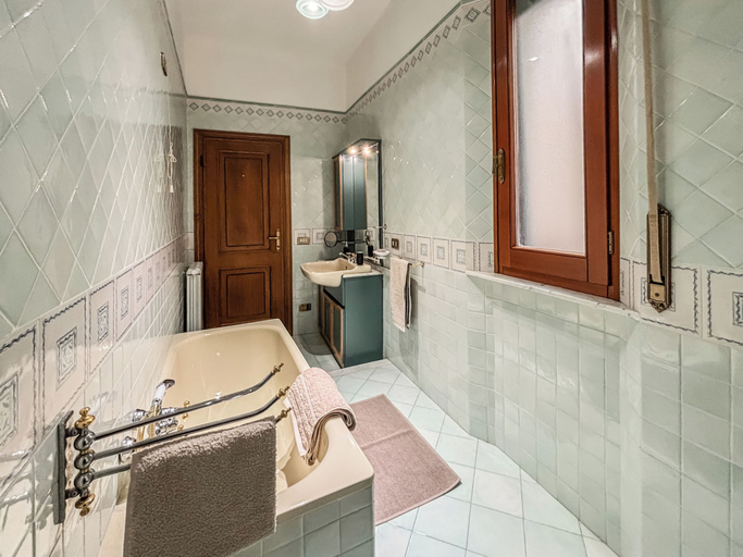 Bathroom 3, Maison Faber, Pisa