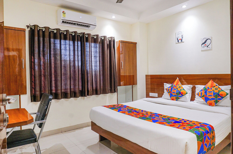 Bedroom 3, Fabhotel Phoenix Inn, Pune
