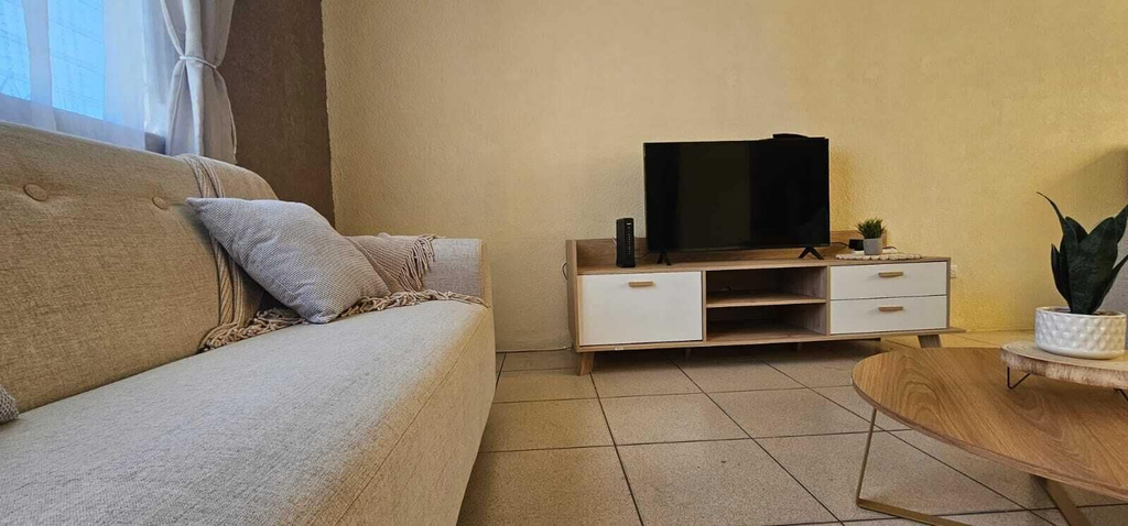Living area, Casa Nimajay, ZONA 12