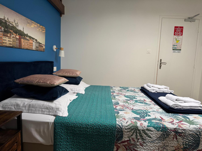 Bedroom 3, Lyon Mon Amour B&B, Rhône
