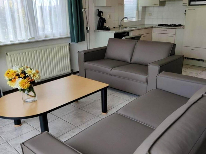 Living room 4, Bungalow in Breskens Near Beach & Lighthouse, Sluis
