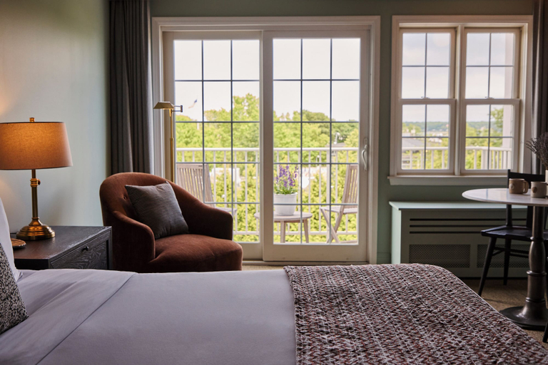 Bedroom 4, The Harbor Front Inn, Suffolk