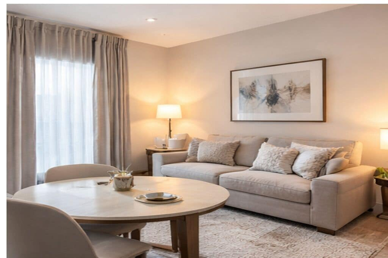Living area, Grand Central Hotel, Toronto