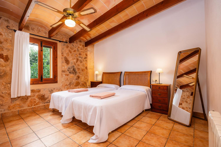 Bedroom 3, Agroturismo Son Llado, Baleares