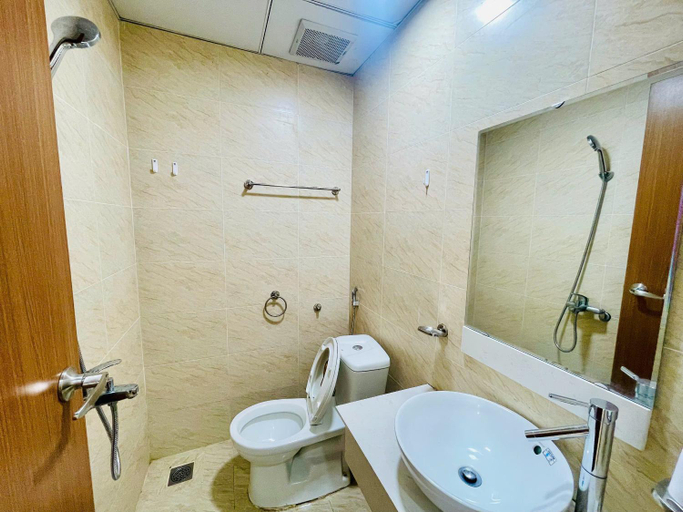 Bathroom 2, Nha Trang Beach Luxury Apartment, Nha Trang