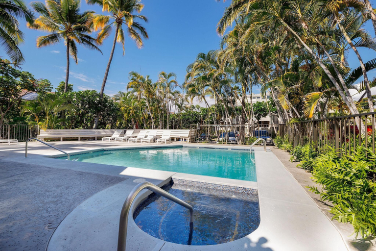 Pool 3, Kailua Bay Resort 4-206 Corner Oceanview Downtown Unit, Hawaii