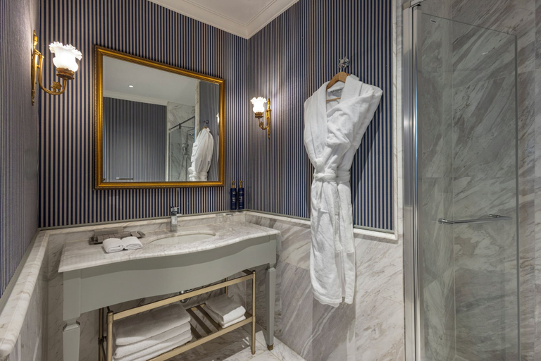 Bathroom 5, Palazzo Donizetti Istanbul, Tapestry Collection by Hilton, Beyoğlu