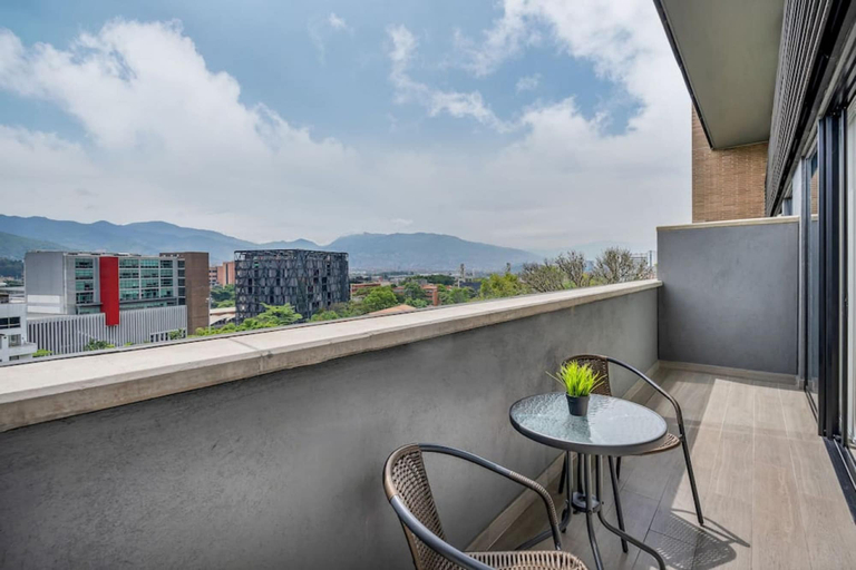 Room 4, Go Living Suites - 506, Medellín