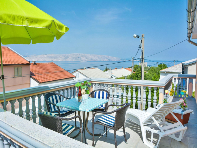 3, Apartment in Croatia near the Adriatic Coast, Senj