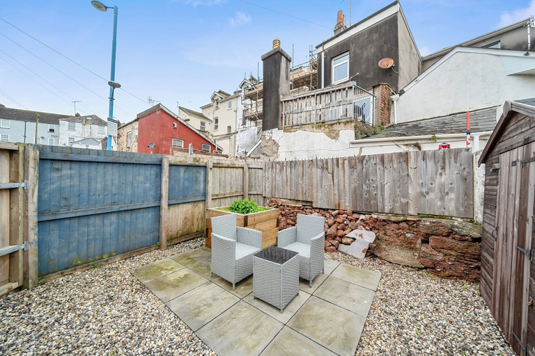 Property grounds 2, Modern Seaside Cottage - Sleeps 5, Torbay