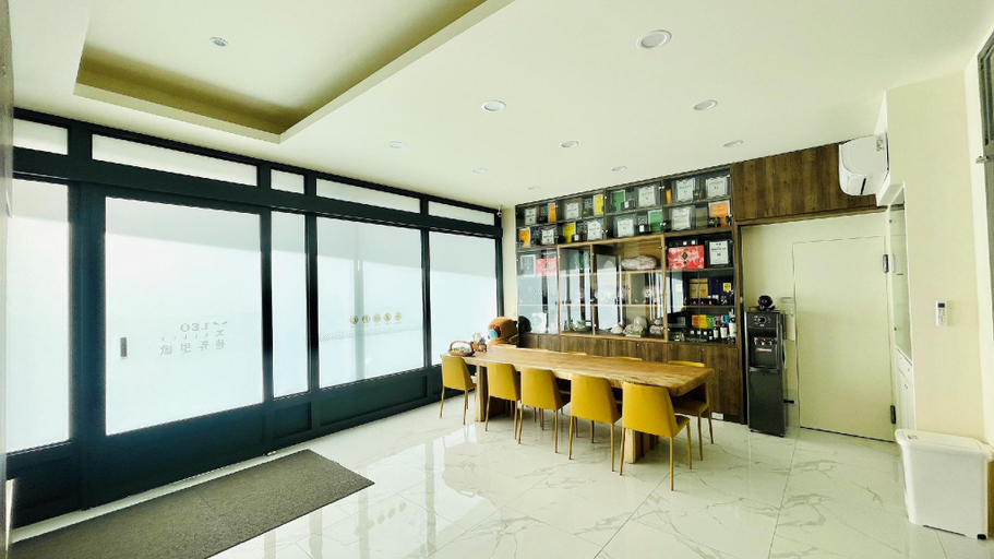 Food & Drinks 2, Leo and Alley Elevator B&B Hualien, Hualien