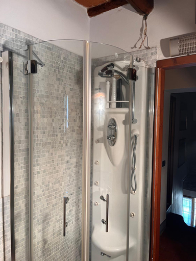Bathroom 2, W il silenzio!, Florence