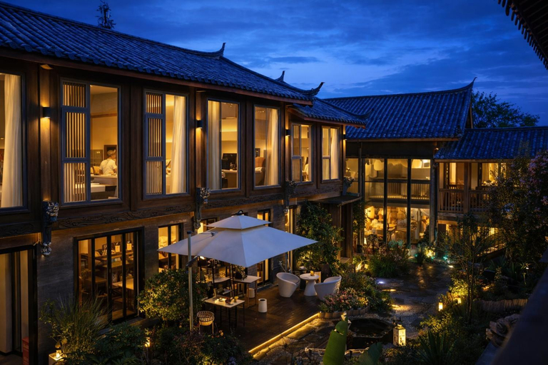 Exterior & Views