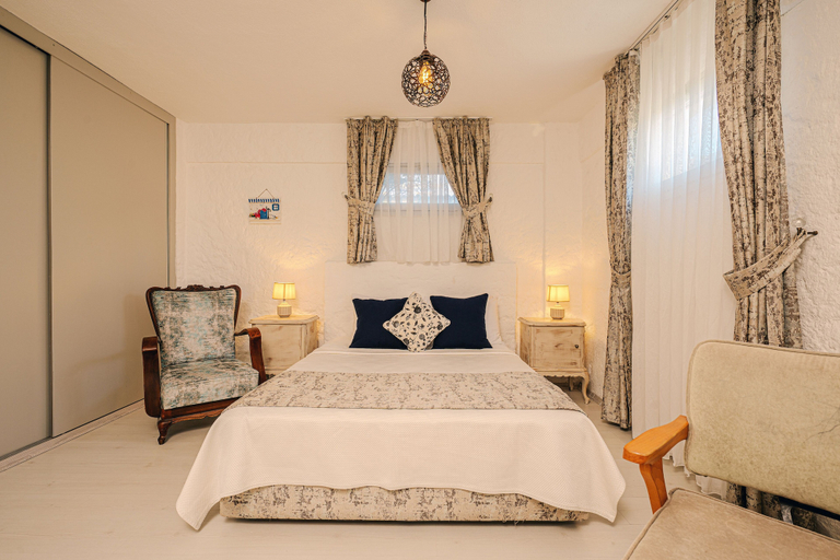 Bedroom 3, Bizim Ev Hotel, Çeşme