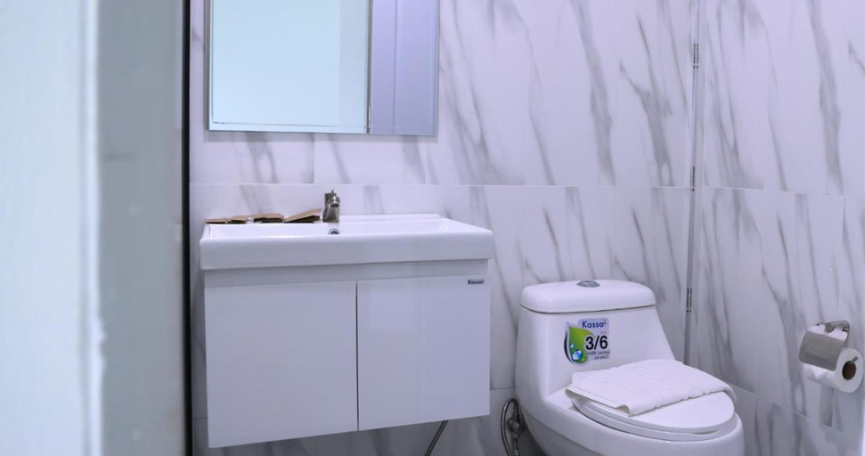 Bathroom 5, THE PRINCESS BEACHFRONT RESORT, Klaeng