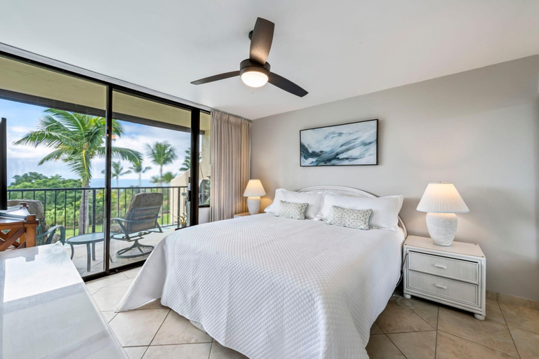 Room 4, Country Club Villas#326, Hawaii