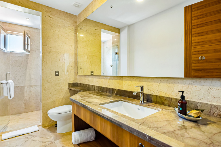Bathroom 2, Stunning 7th-floor Condo With Outdoor Pool, hot tub & bay Views, Puerto Vallarta