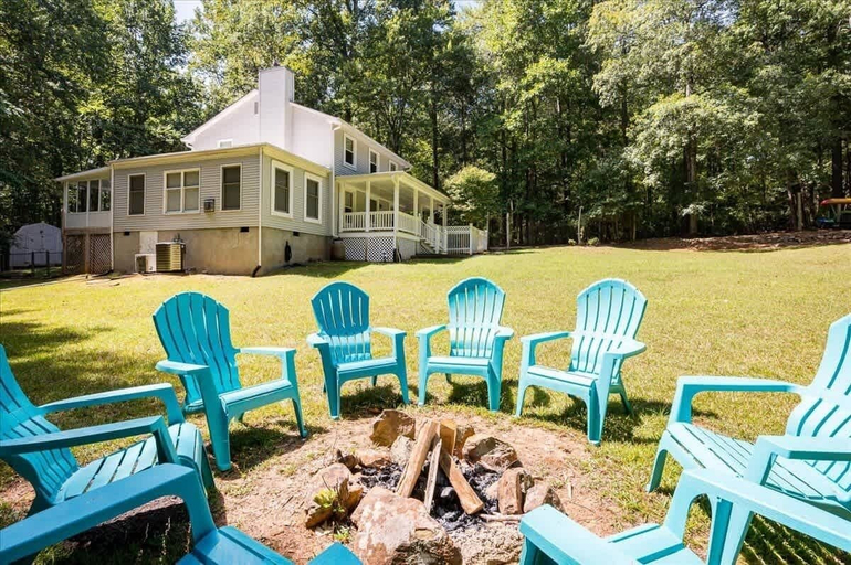Interior 5, Quiet Retreat - Piano, Firepit, Peloton, Chatham