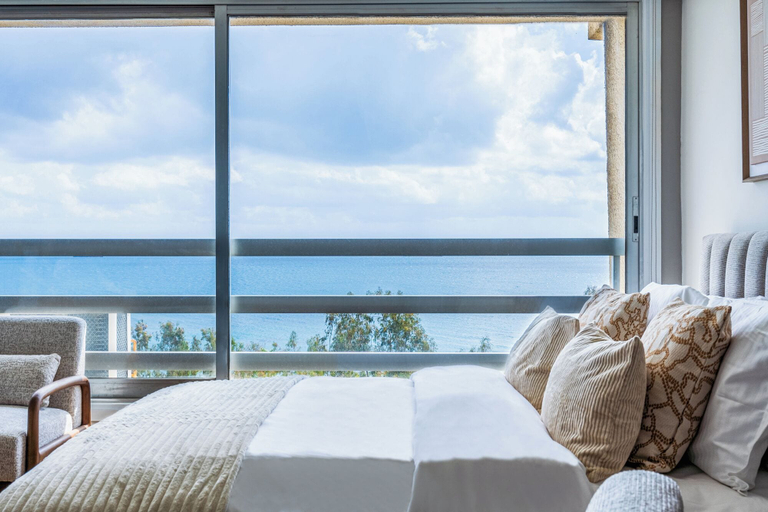 Room 3, Signature Seaview Penthouse Studio