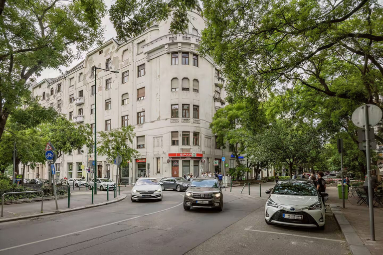 Exterior, Margaret Studio, Budapesti