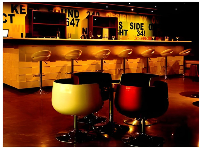 Others 5, Queens Hotel of India, Raipur