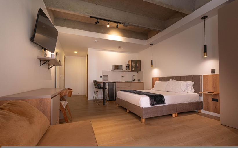 Room 5, Opera 403 in Medell n, Medellín