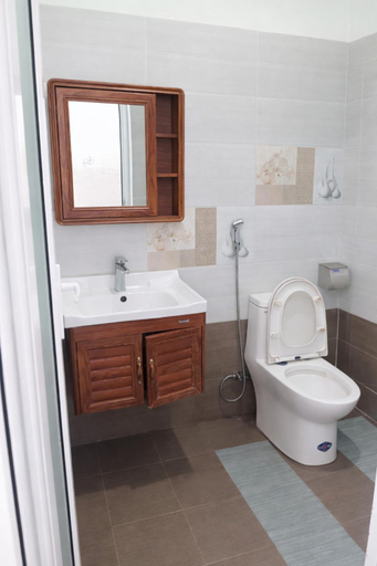 Bathroom 4, Nam Sơn Hotel & Apartment Đắk Lắk, Buon Ma Thuot