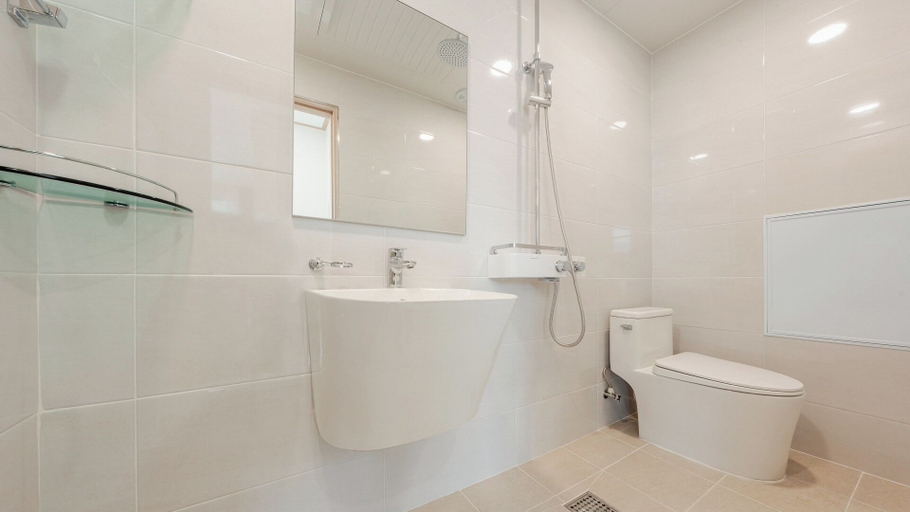 Bathroom 3, Gapyeong Reflex Pool Villa Pension, Gapyeong