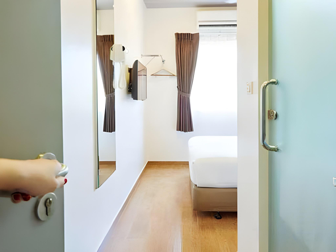 bedroom 7
