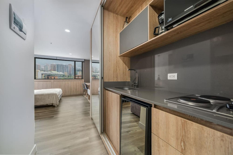 Room 5, Go Living Suites - 1413, Medellín