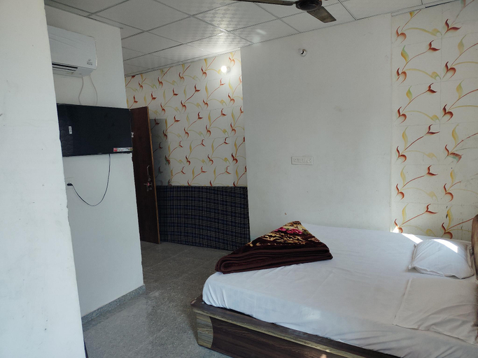 Bedroom 4, 1400, Sikar