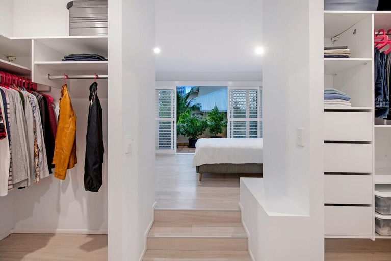 Room 5, Coastal Luxe - Diamond Beach 168, Gold Coast